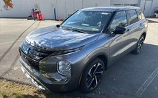 2022 Mitsubishi Outlander Black Edition