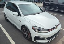 2020 Volkswagen Golf GTI SE