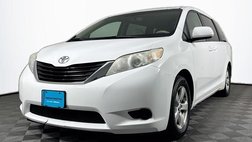2014 Toyota Sienna LE 7-Passenger Auto Access Seat