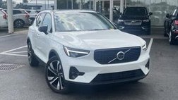 2024 Volvo XC40 B5 Plus Dark Theme