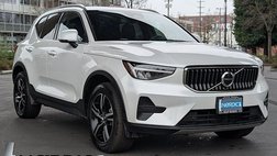 2025 Volvo XC40 B5 Core Bright Theme