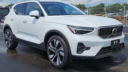 2024 Volvo XC40 B5 Ultimate Bright Theme