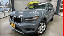 2021 Volvo XC40 T5 Momentum