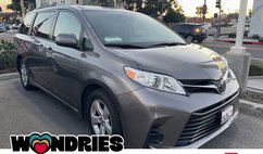 2020 Toyota Sienna LE