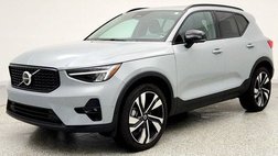 2024 Volvo XC40 B5 Plus Dark Theme