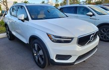 2019 Volvo XC40 T5 Momentum