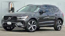 2023 Volvo XC60 B5 Ultimate Dark Theme