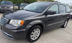 2016 Chrysler Town and Country Touring