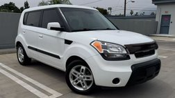 2010 Kia Soul +