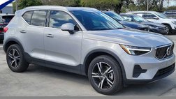2025 Volvo XC40 B5 Core Bright Theme