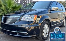 2015 Chrysler Town and Country Limited Platinum