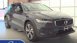2025 Volvo V60 Cross Country B5 Plus