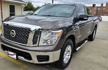 2017 Nissan Titan SV