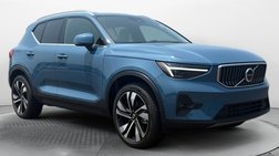 2024 Volvo XC40 B5 Plus Bright Theme