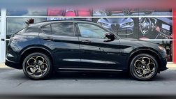 2025 Alfa Romeo Stelvio Intensa