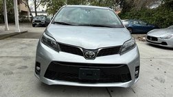 2020 Toyota Sienna SE 8-Passenger