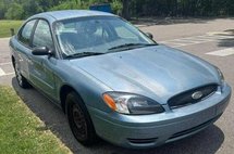 2006 Ford Taurus SE