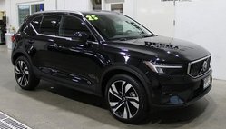 2025 Volvo XC40 B5 Plus Bright Theme