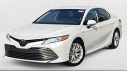 2020 Toyota Camry Hybrid XLE