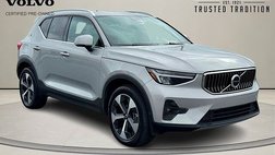 2023 Volvo XC40 B5 Plus Bright Theme