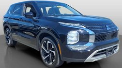 2023 Mitsubishi Outlander SE