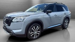2023 Nissan Pathfinder Platinum
