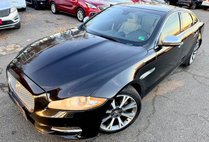 2013 Jaguar XJ Base