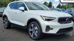2025 Volvo XC40 B5 Plus Bright Theme