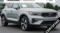 2024 Volvo XC40 B5 Plus Bright Theme