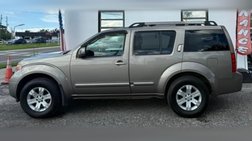 2005 Nissan Pathfinder LE