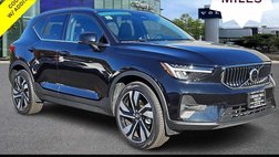 2025 Volvo XC40 B5 Plus Bright Theme