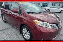 2015 Toyota Sienna XLE FWD 8-Passenger V6