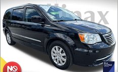 2016 Chrysler Town and Country Touring