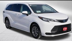 2022 Toyota Sienna LE 8-Passenger