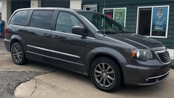 2015 Chrysler Town and Country S