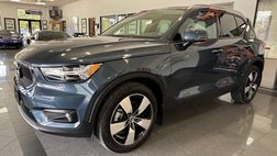 2022 Volvo XC40 T5 Momentum