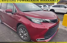 2021 Toyota Sienna XLE 7-Passenger