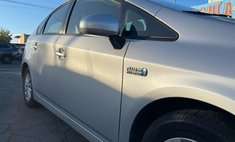 2014 Toyota Prius Plug-in Hybrid Base