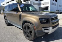 2023 Land Rover Defender 130 SE