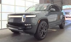 2024 Rivian R1S Adventure