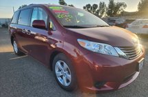 2014 Toyota Sienna LE