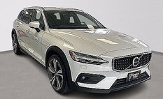 2023 Volvo V60 Cross Country B5 Plus