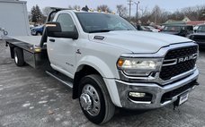 2024 Ram SLT
