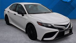 2022 Toyota Camry Hybrid SE