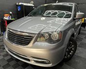 2014 Chrysler Town and Country S