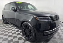 2026 Land Rover Range Rover P400 SE LWB