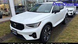 2023 Volvo XC40 B5 Plus Dark Theme