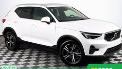 2025 Volvo XC40 B5 Core Bright Theme