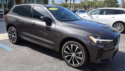 2023 Volvo XC60 B5 Ultimate Dark Theme