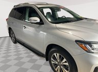 2017 Nissan Pathfinder SL